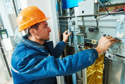 manutenção corretiva de elevadores