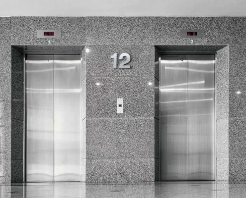 elevador de serviço